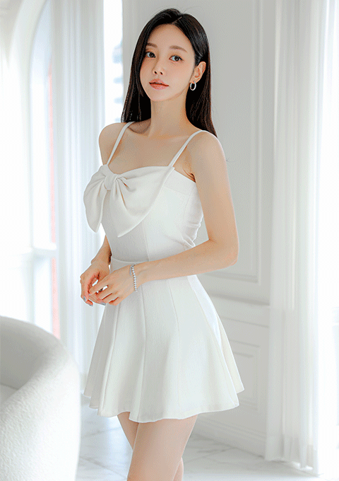 롤리아 리본 탑